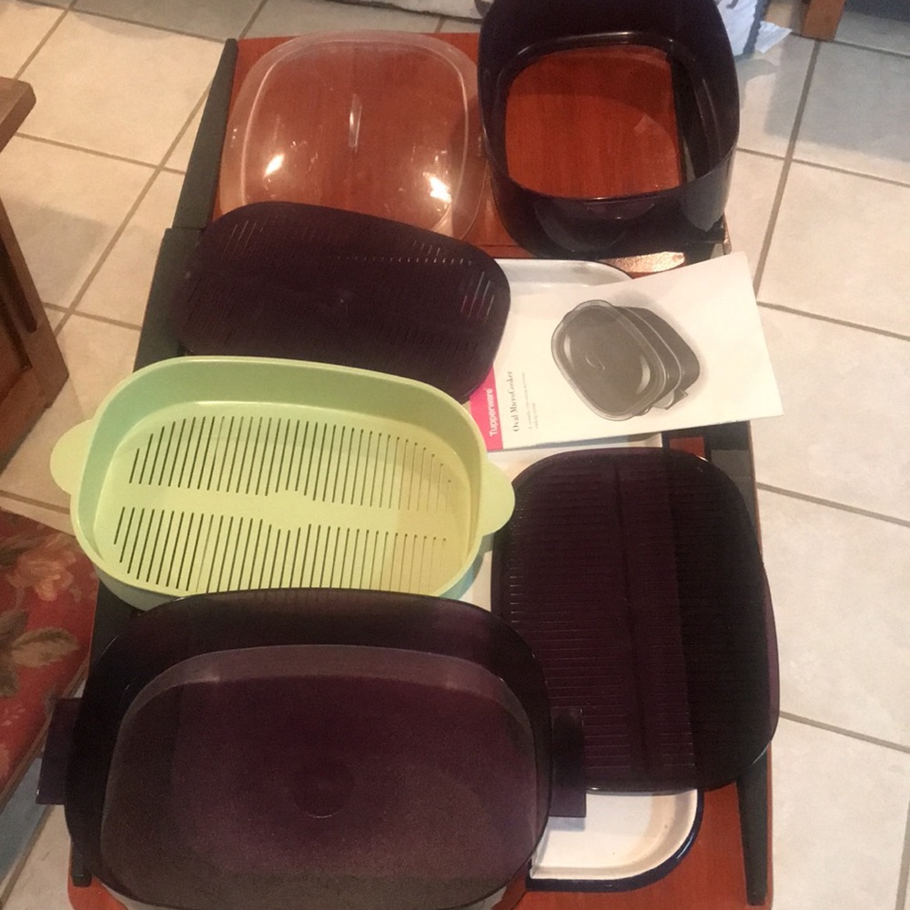 Tupperware Oval MicroCooker - Picture 2 of 16